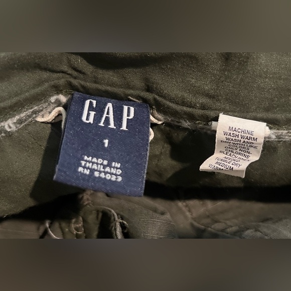 Gap Cargo Dress Shorts - Picture 4 of 4